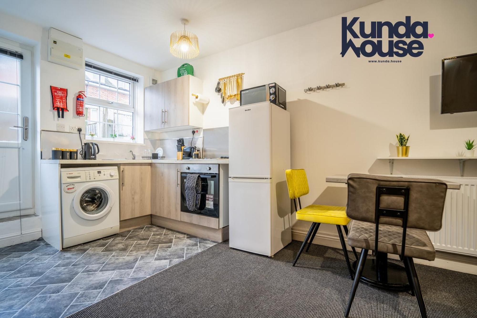 Kunda House In Tyseley Lejlighed Birmingham Eksteriør billede